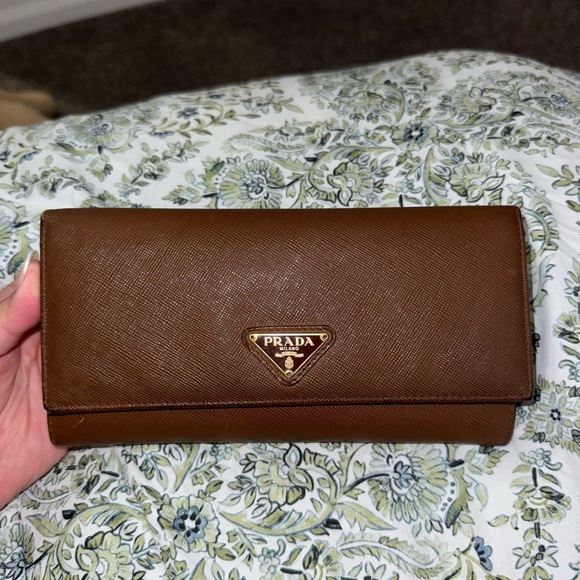 Prada Saffiano Wallet - Picture 3 of 14